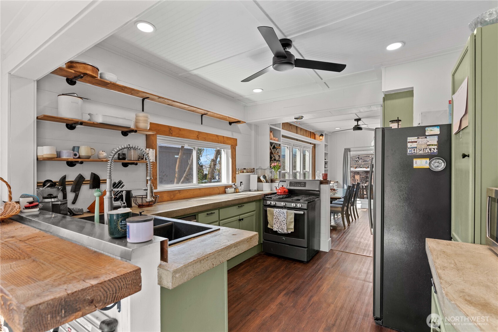 2217 West Prospect Street Chelan, WA 98816 - Photo 6 of 25