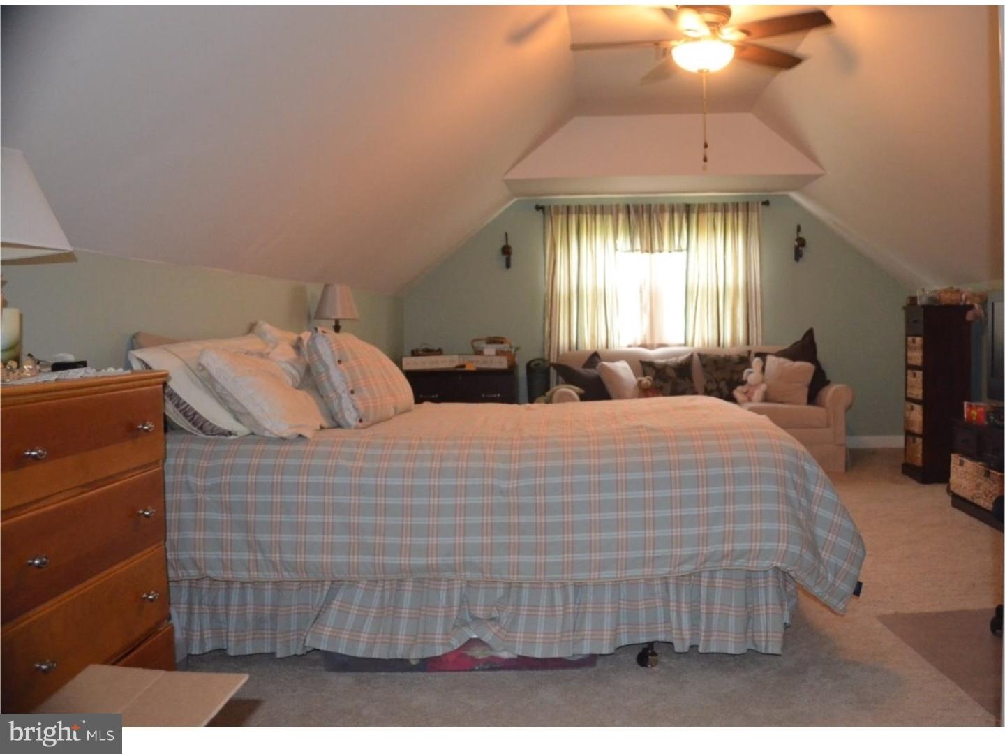 40 Clover Road Warminster, PA 18974 - Photo 16 of 20 Bedroom 4