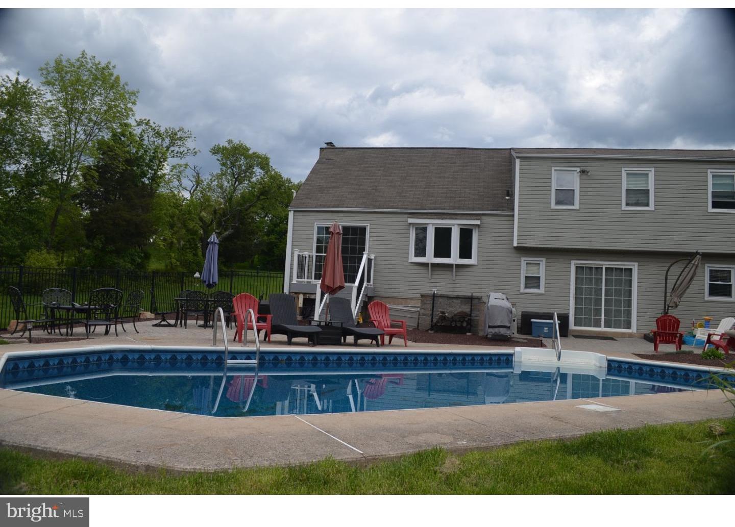 40 Clover Road Warminster, PA 18974 - Photo 4 of 20 Pool