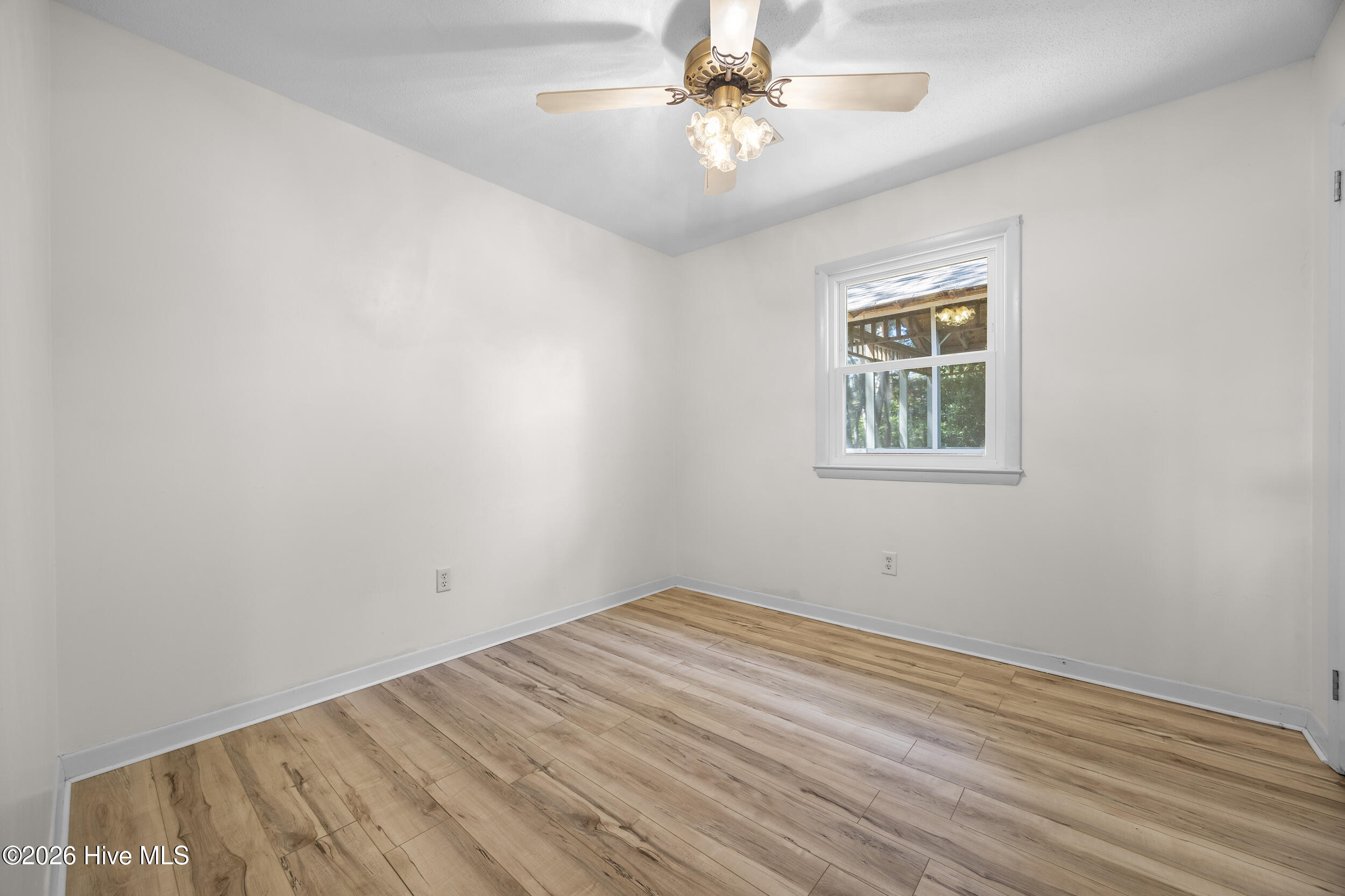 514 Cathay Road Wilmington, NC 28412 - Photo 12 of 44 23_bedroom