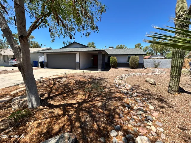 $2,150 | 1910 West Devonshire Street, Mesa, AZ 85201