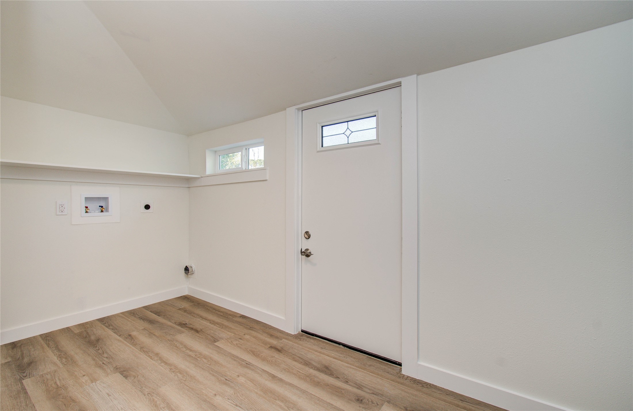 1301 Southgate Drive Rosenberg, TX 77471 - Photo 14 of 49 a view of an empty room