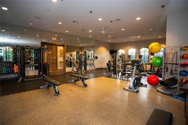 $6,500 | 5819 Cavano Drive, Sarasota, FL 34231