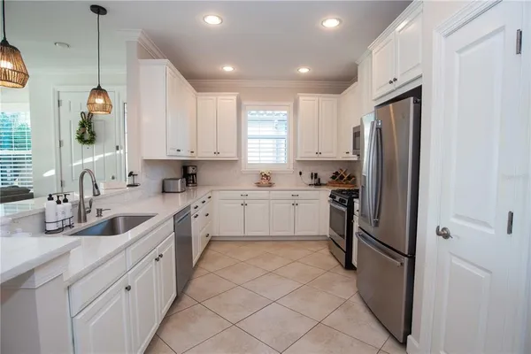 $6,500 | 5819 Cavano Drive, Sarasota, FL 34231