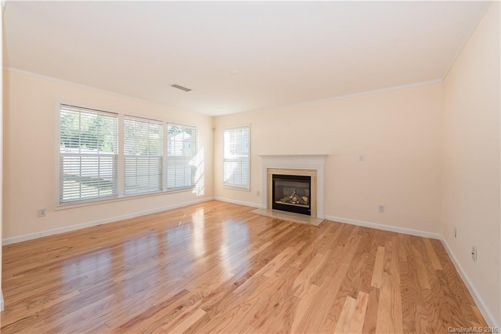 11330 Gold Pan Road Charlotte, NC 28215 - Photo 5 of 24 Gallery Image 5