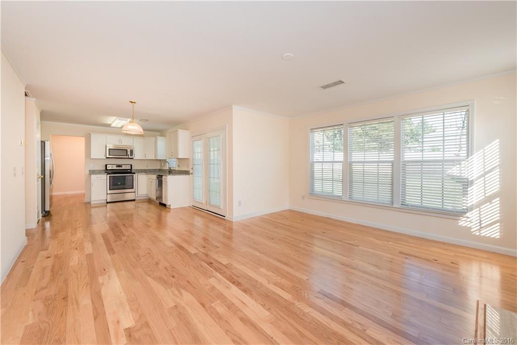 11330 Gold Pan Road Charlotte, NC 28215 - Photo 6 of 24 Gallery Image 6