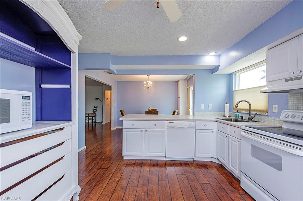 108 Blue Ridge Drive, Unit 48 Naples, FL 34112 - Photo 3 of 10 Gallery Image 3