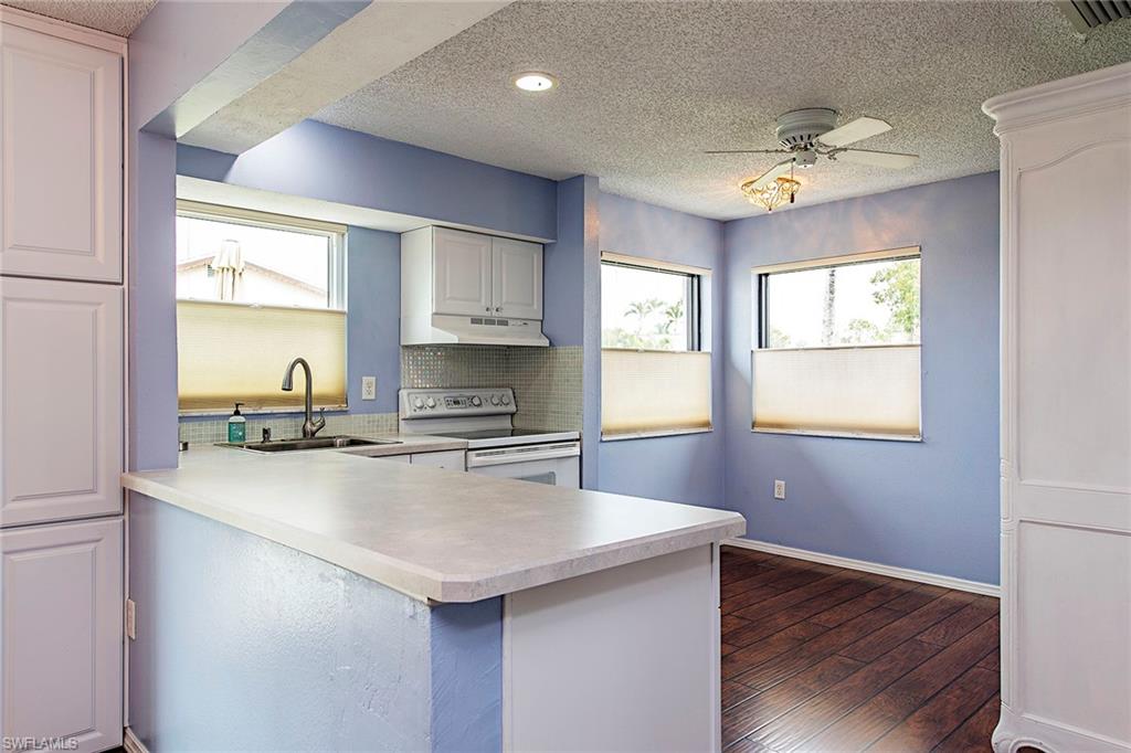 108 Blue Ridge Drive, Unit 48 Naples, FL 34112 - Photo 4 of 10 Gallery Image 4