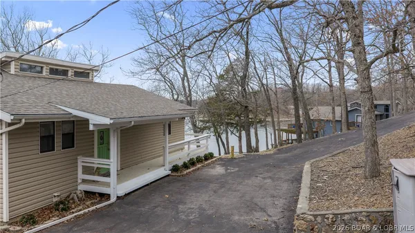 $999,000 | 29532 Crum Drive, Rocky Mount, MO 65072