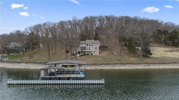 $999,000 | 29532 Crum Drive, Rocky Mount, MO 65072