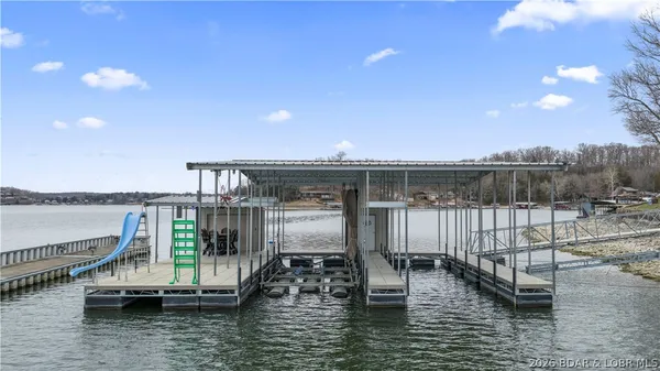 $999,000 | 29532 Crum Drive, Rocky Mount, MO 65072