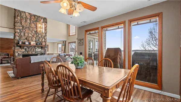 $999,000 | 29532 Crum Drive, Rocky Mount, MO 65072