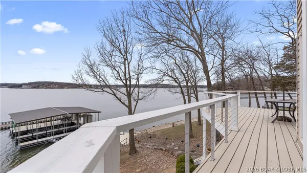 $999,000 | 29532 Crum Drive, Rocky Mount, MO 65072