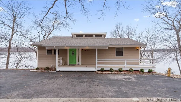 $999,000 | 29532 Crum Drive, Rocky Mount, MO 65072
