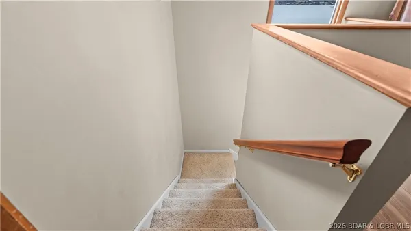 $999,000 | 29532 Crum Drive, Rocky Mount, MO 65072