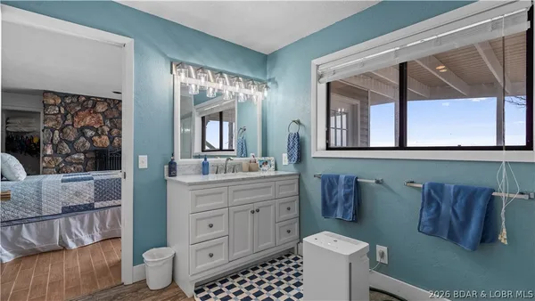 $999,000 | 29532 Crum Drive, Rocky Mount, MO 65072