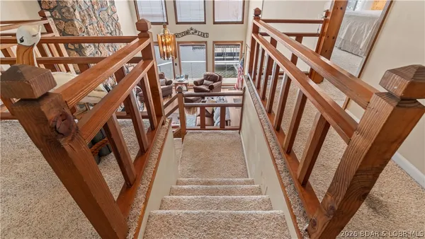 $999,000 | 29532 Crum Drive, Rocky Mount, MO 65072