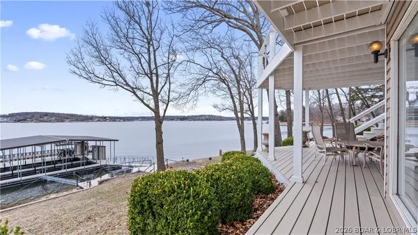 $999,000 | 29532 Crum Drive, Rocky Mount, MO 65072