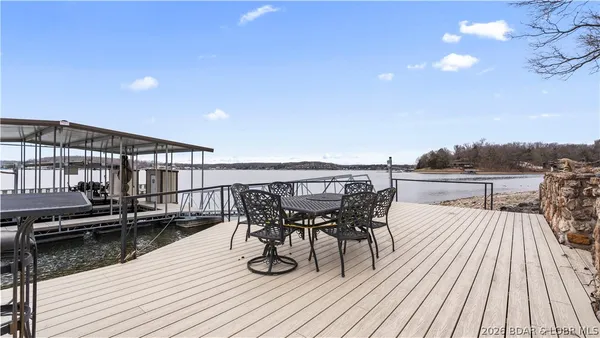 $999,000 | 29532 Crum Drive, Rocky Mount, MO 65072