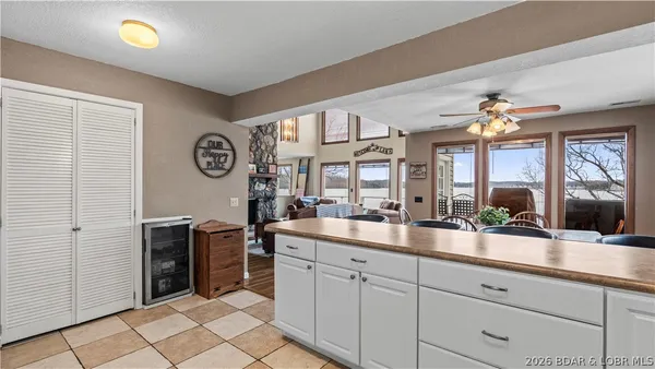 $999,000 | 29532 Crum Drive, Rocky Mount, MO 65072