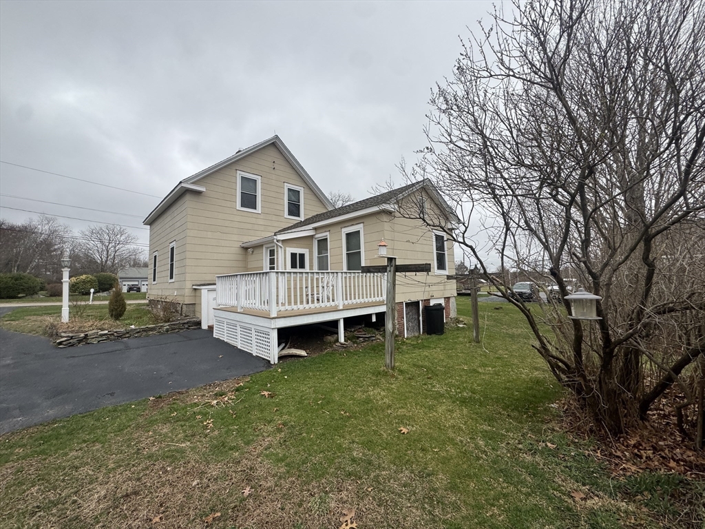 39 Burt Street Berkley, MA 02779 - Photo 3 of 22