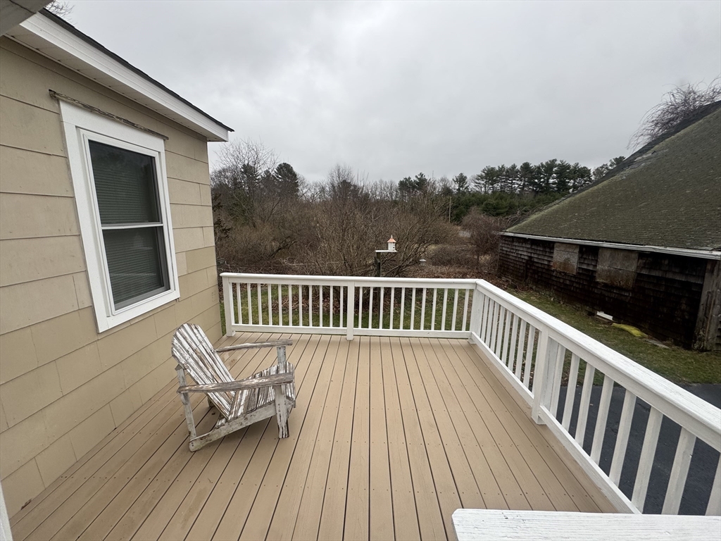 39 Burt Street Berkley, MA 02779 - Photo 4 of 22