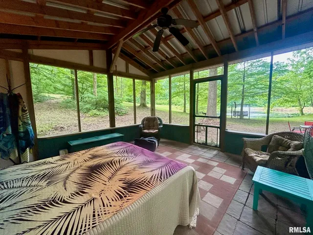 $725,000 | 310 Cross Creek Lane, Cobden, IL 62920