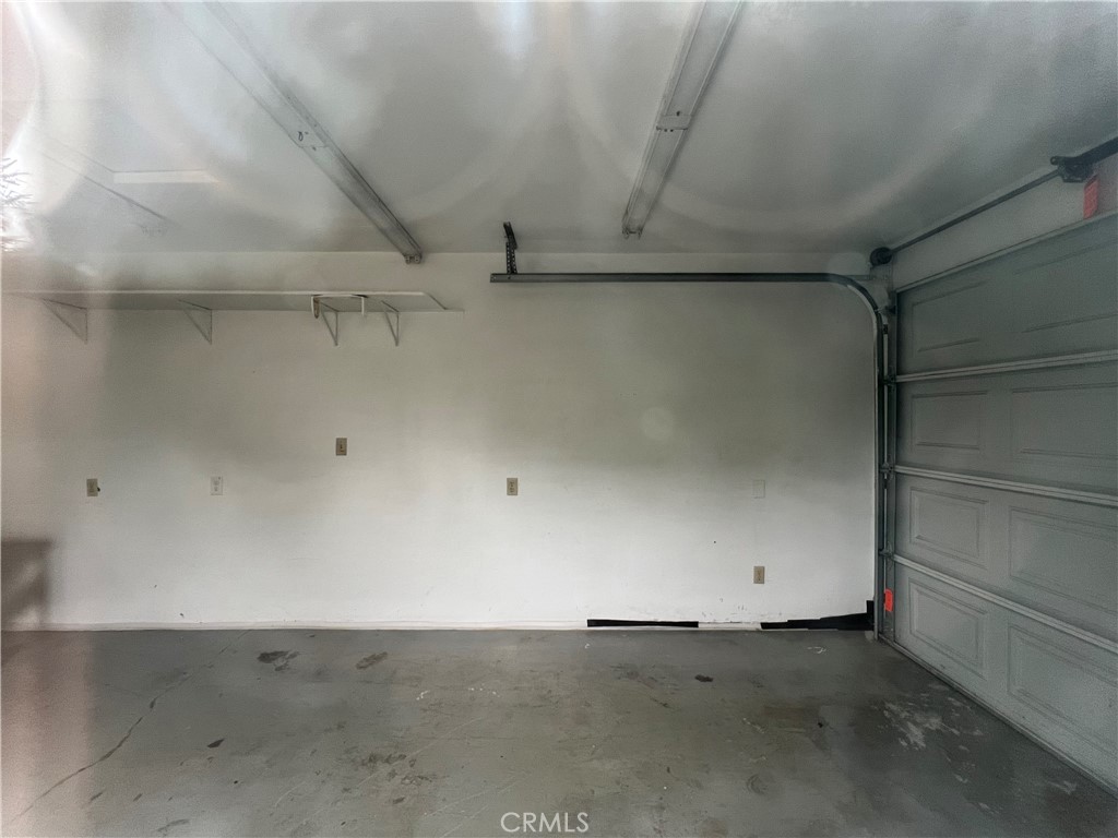3869 Ridge Road Riverside, CA 92501 - Photo 13 of 13 Garage
