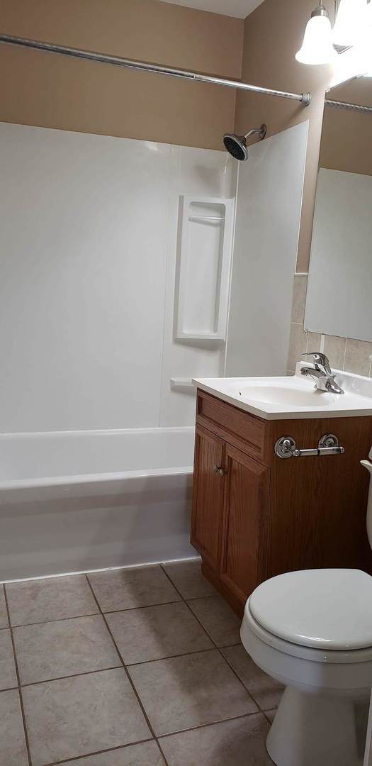 10209 86th Terrace, Unit 308 Palos Hills, IL 60465 - Photo 5 of 5