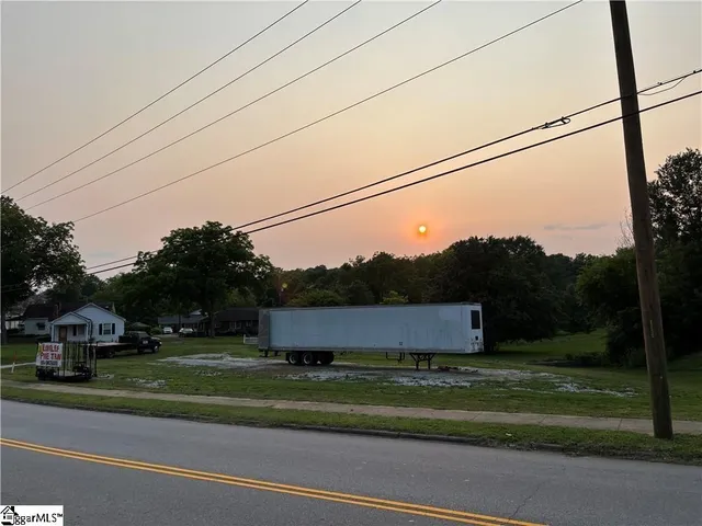 $50,000 | 1 East Main Street, Liberty, SC 29657