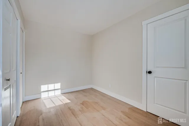 $636,000 | 20 Starling Drive, Kendall Park, NJ 08824