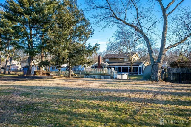 $636,000 | 20 Starling Drive, Kendall Park, NJ 08824