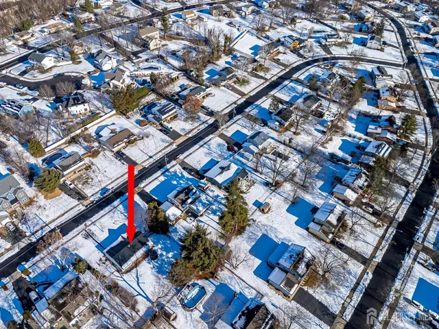 $636,000 | 20 Starling Drive, Kendall Park, NJ 08824