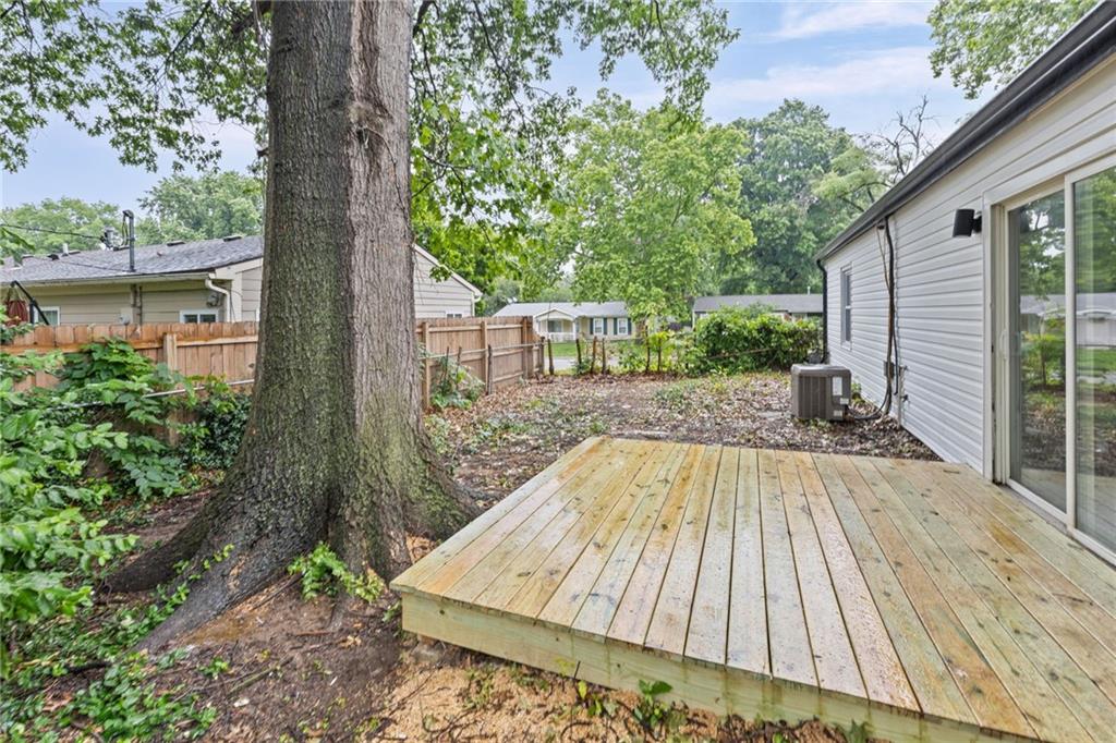 1828 Brook Street Lawrence, KS 66044 - Photo 6 of 25