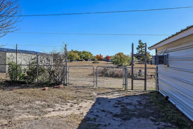 $145,000 | 239 Francklyn Drive, Howardwick, TX 79226