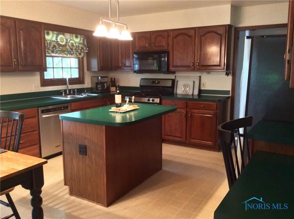 7961 Bittersweet Road Sylvania, OH 43560 - Photo 6 of 24 Gallery Image 6