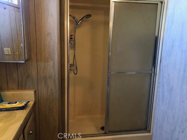3050 West Ball Road, Unit 195 Anaheim, CA 92804 - Photo 16 of 19 a bathroom with a shower