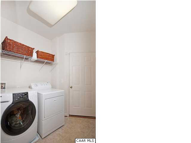 1099 Willow Ridge Road Troy, VA 22974 - Photo 23 of 39 a utility room with dryer and washer