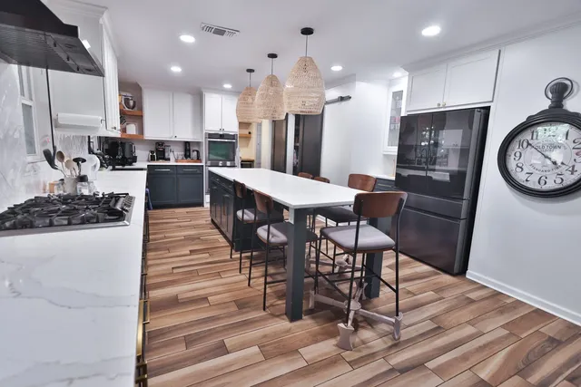 $2,900 | 16322 Southampton Drive, Spring, TX 77379