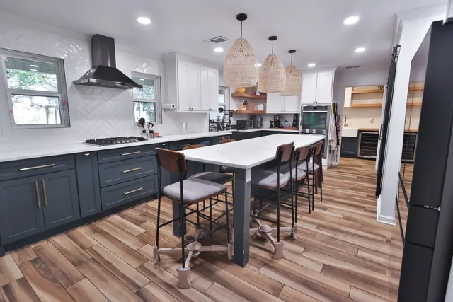 $2,900 | 16322 Southampton Drive, Spring, TX 77379