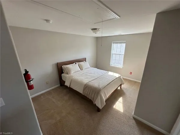 $1,925 | 1138 Waterlyn Drive, Greensboro, NC 27405