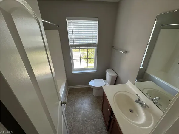 $1,925 | 1138 Waterlyn Drive, Greensboro, NC 27405