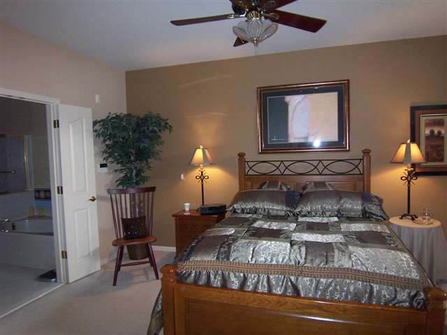 1669 Maple Creek Court Rochester, MI 48306 - Photo 16 of 28 31092027-15.JPG