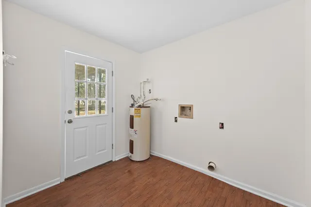 $1,550 | 103 County Road 492, Dayton, TX 77535