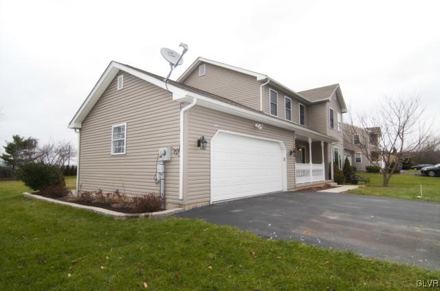 3935 Devonshire Road Bethlehem, PA 18020 - Photo 3 of 50 Gallery Image 3