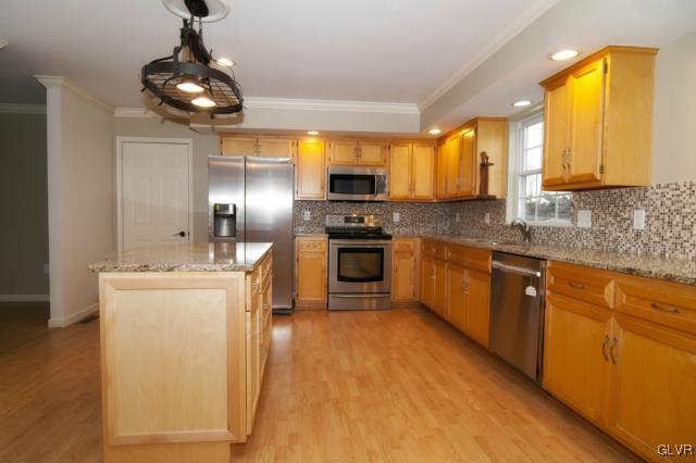 3935 Devonshire Road Bethlehem, PA 18020 - Photo 7 of 50 Gallery Image 7