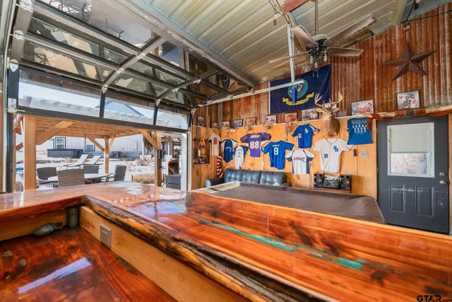 a view of a storage & utility room