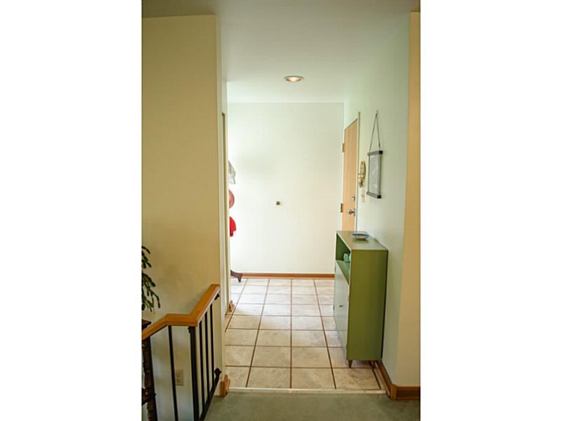 1602 Kenzie Road Pittsburgh, PA 15205 - Photo 2 of 15 Entry/Foyer.