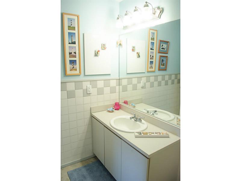 1602 Kenzie Road Pittsburgh, PA 15205 - Photo 13 of 15 Full Bath.