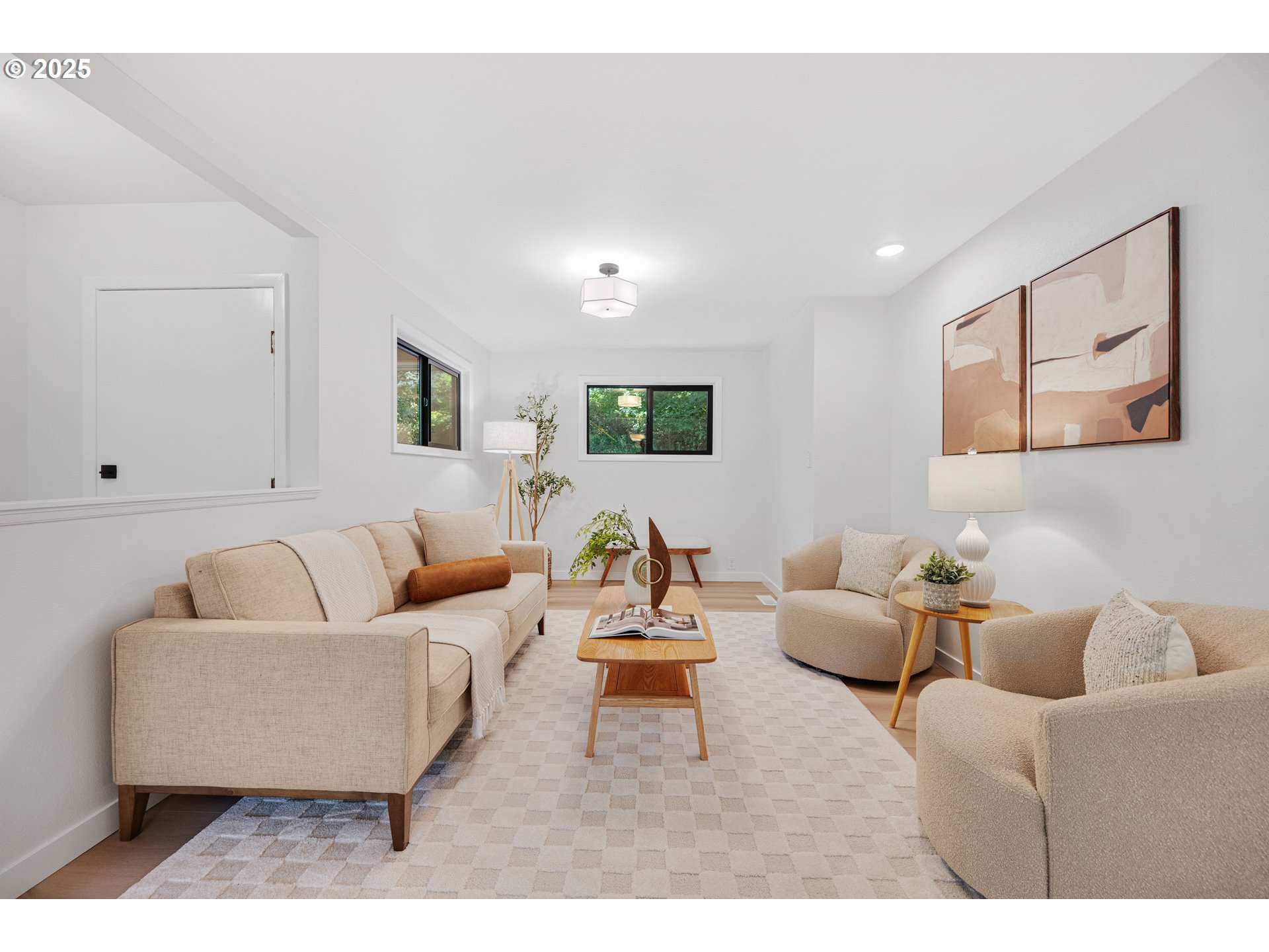 5160 Southwest Custer Street Portland, OR 97219 - Photo 13 of 45 Gallery Image 13
